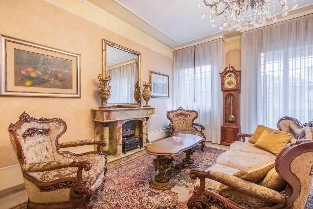 מודנה Drake'S Royal Suite - City Centre & Train Station דירה
