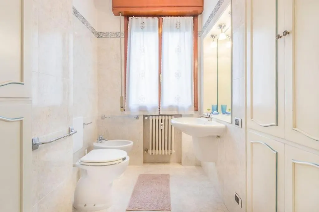 דירה מודנה Drake'S Royal Suite - City Centre & Train Station